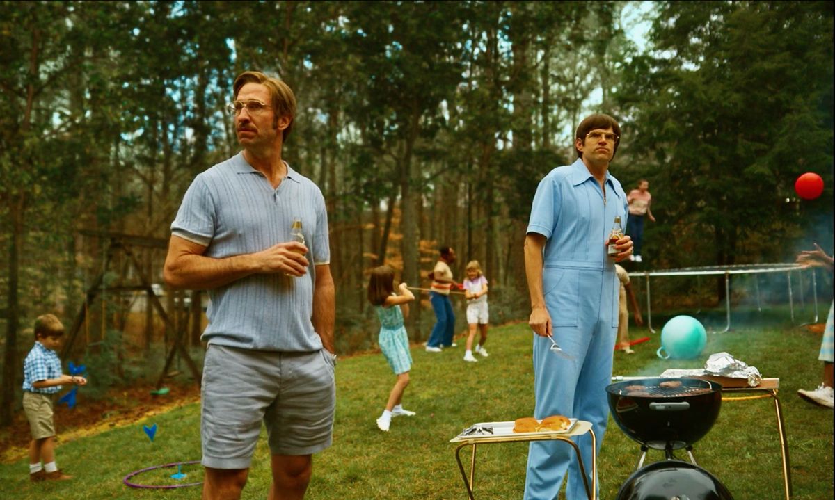 [58] »Han kollar Rockford i tv-soffan, hon lyssnar på David Soul i hörlurar«